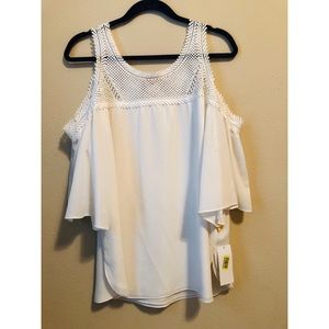 Gibson latimer expose shoulder white top